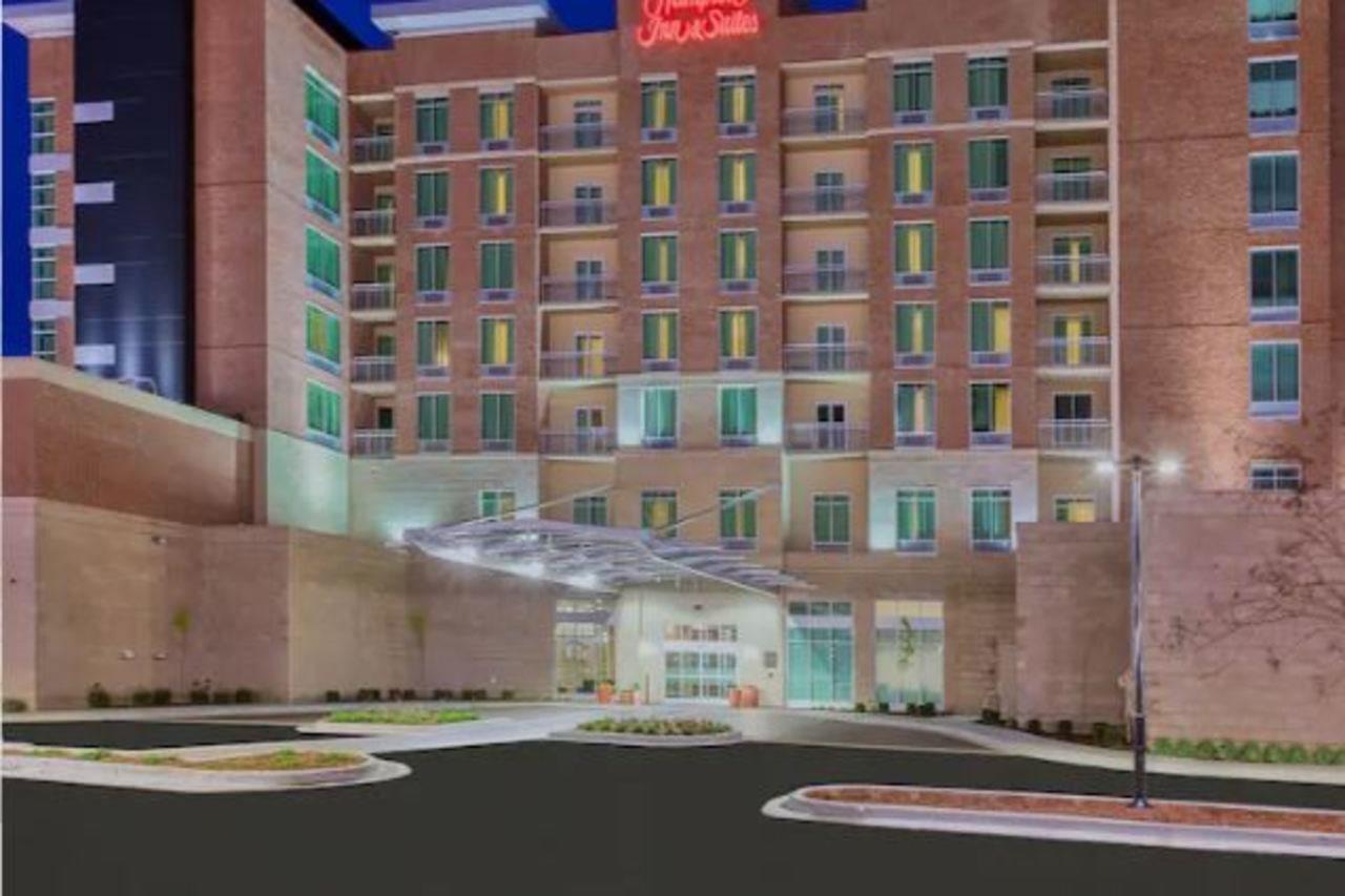 Hampton Inn & Suites Owensboro Downtown Waterfront Exterior photo