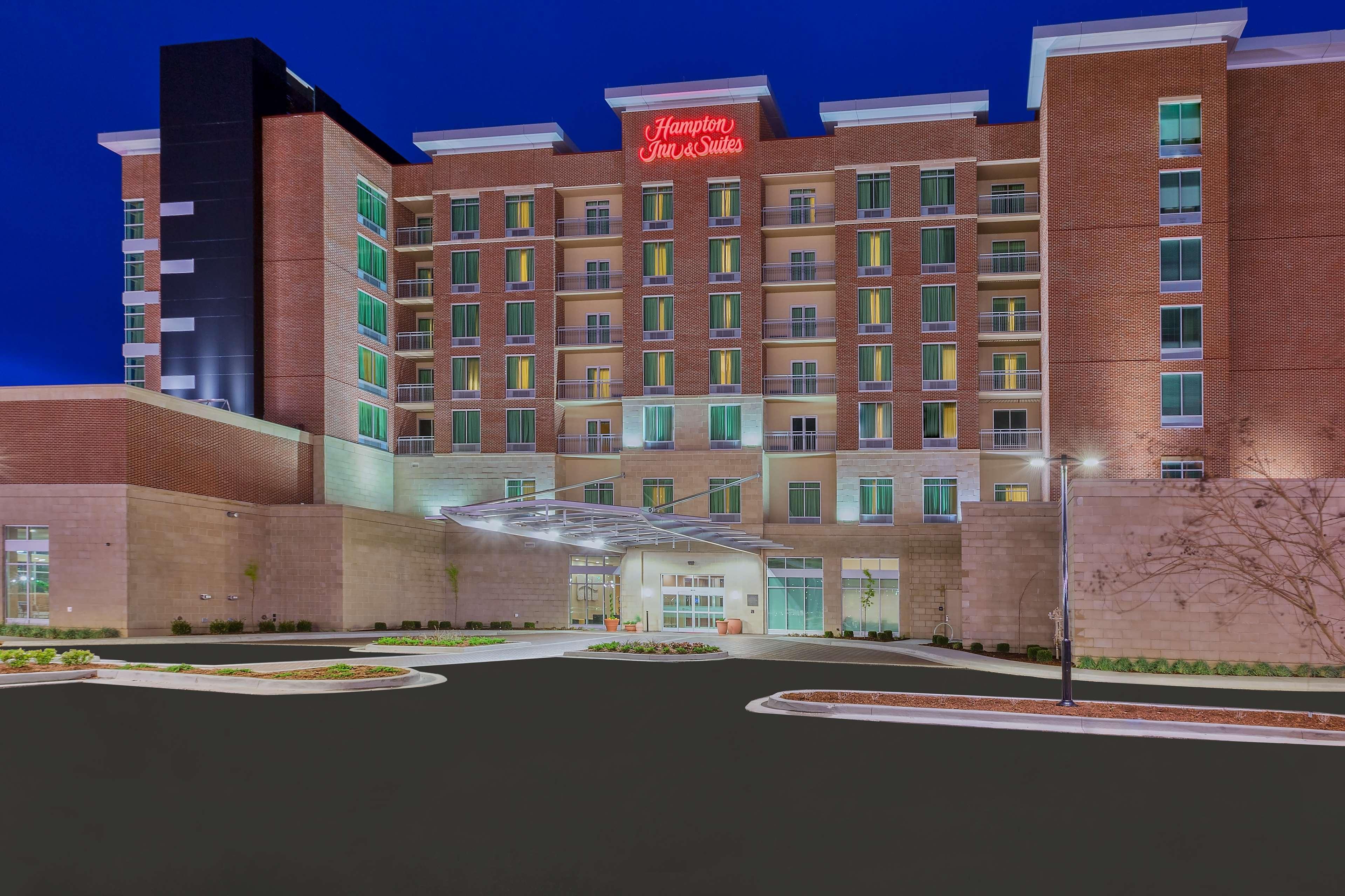 Hampton Inn & Suites Owensboro Downtown Waterfront Exterior photo